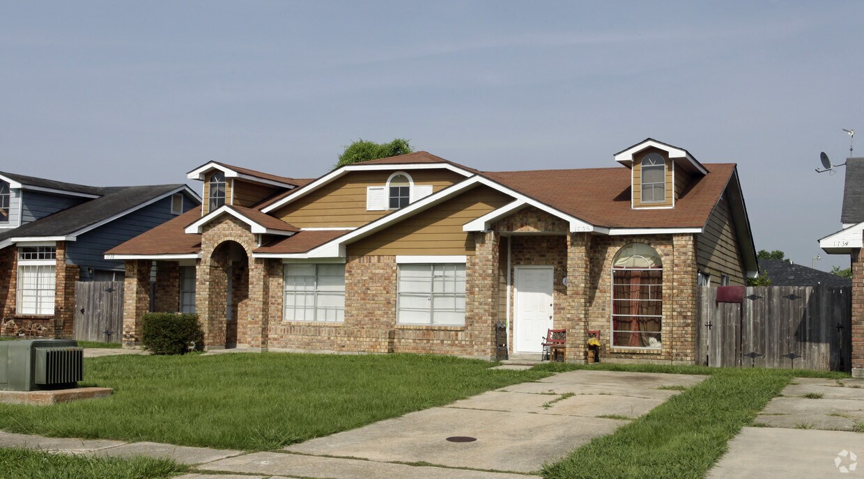 Foto principal - 1726 Montbatten Dr