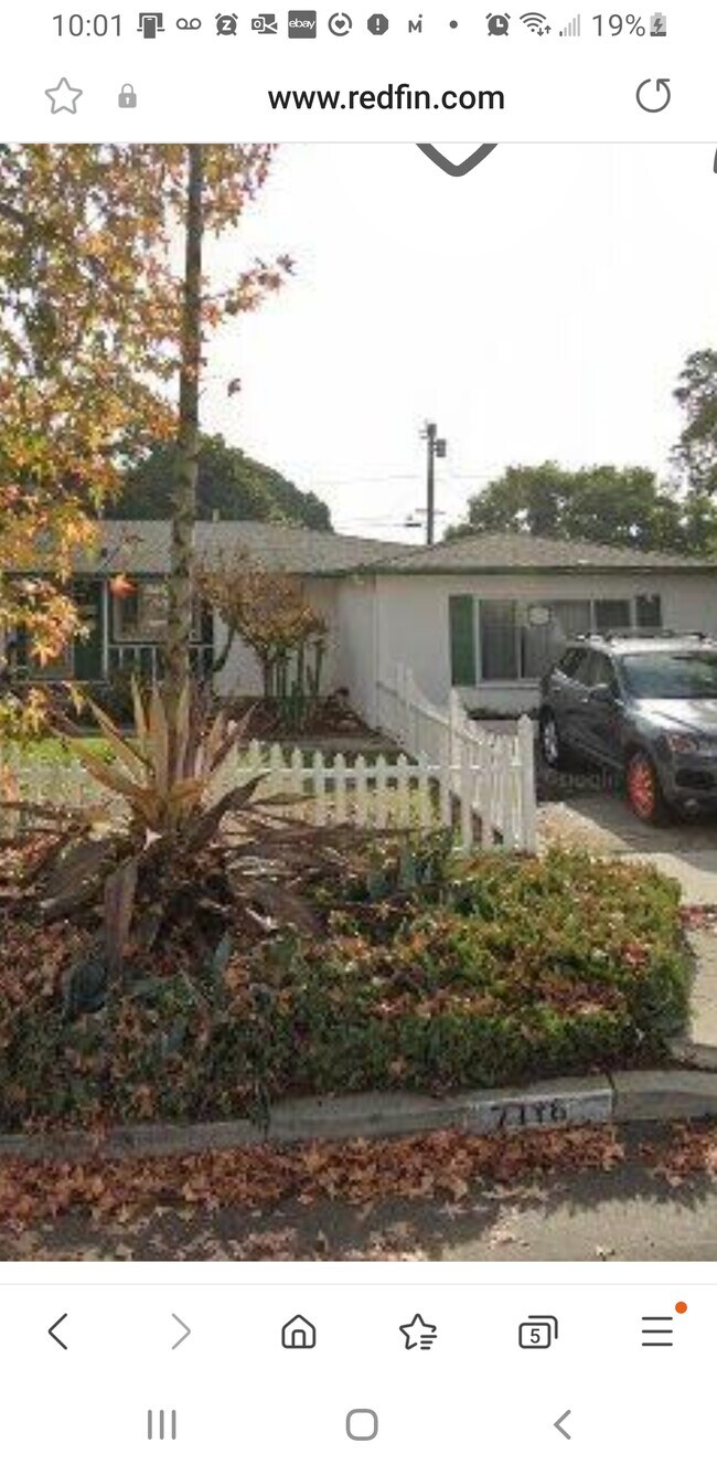 Building Photo - 7116 W 91st St