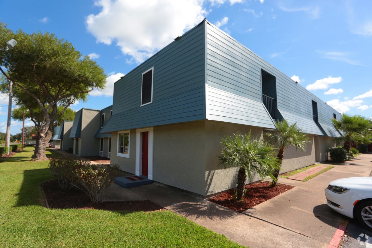 New Haven Two Apartments Bay City, TX