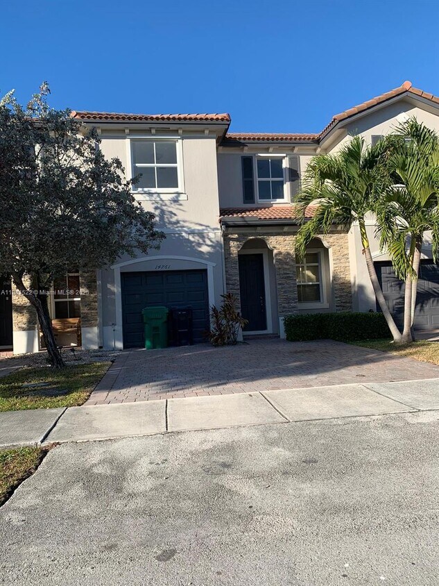 Primary Photo - 14761 SW 25th St