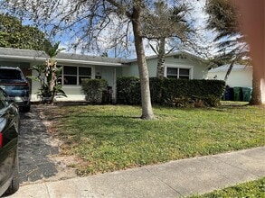 Building Photo - 9469 SW 53rd St