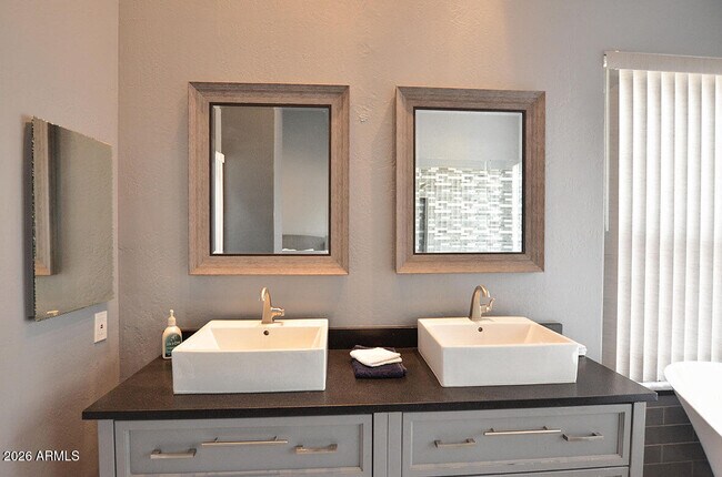 Foto del edificio - 4338 E Desert Marigold Dr