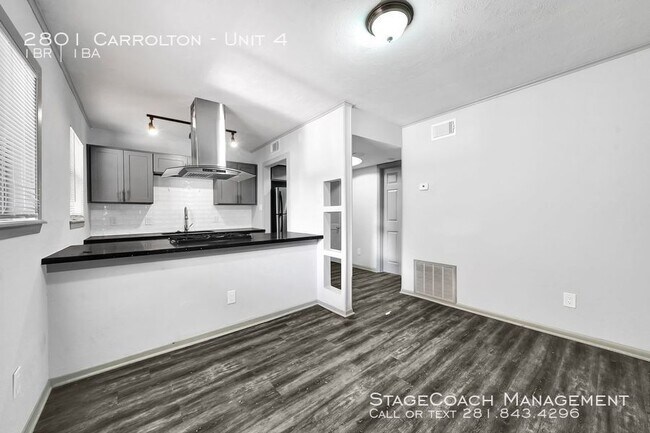 Foto del edificio - 2801 Carrolton-Unit 4