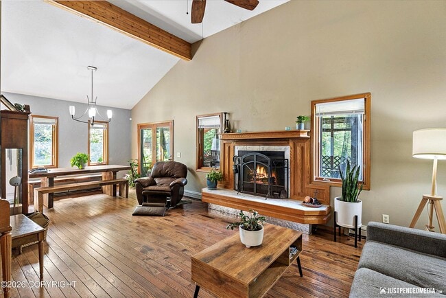 Building Photo - 2020 N Kentucky Derby Dr