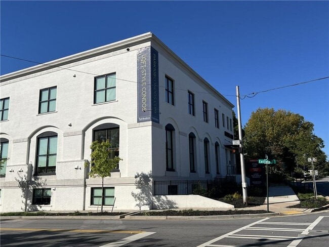 Building Photo - 108 Park Pl