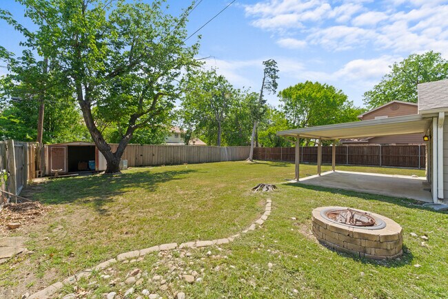 Building Photo - 13036 Glenside Dr
