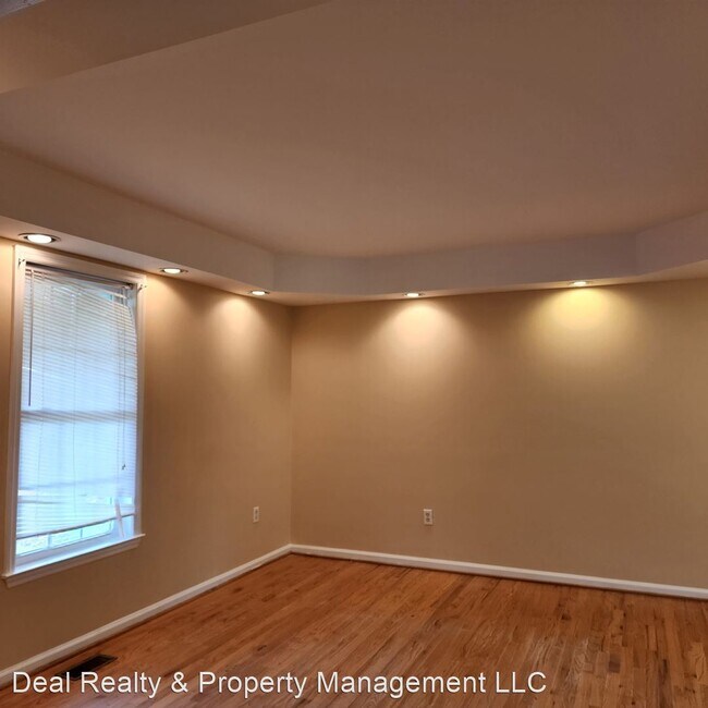 Building Photo - 3 br, 2 bath House - 2504 Sanderford Rd