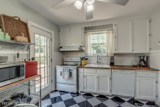 Building Photo - 3 br, 2 bath House - 2109 Avalon Dr