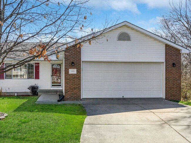 Building Photo - Limited Time Offer $500 Off First Month's ...
