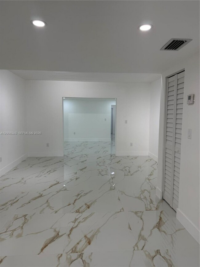 Building Photo - 2669 W 52nd St