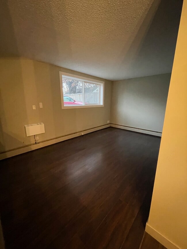 Photo du bâtiment - 601 Lansdowne Ave