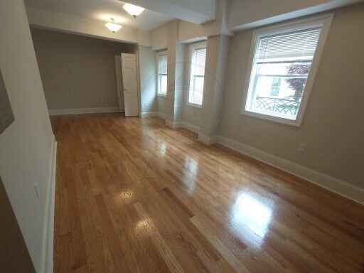 Foto del edificio - Watertown Square area, deleaded studio apa...