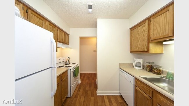 Building Photo - 4176 Appian Way W
