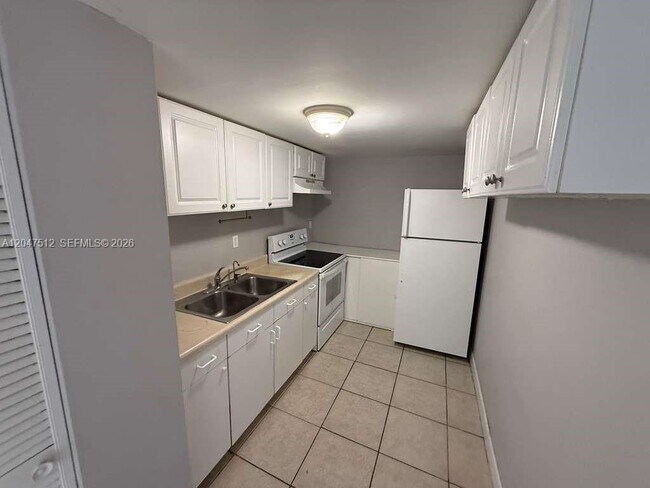 Foto del edificio - 6950 W 6th Ave