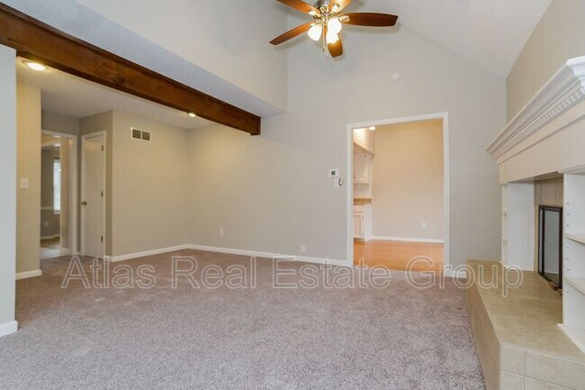 Foto del edificio - 9336 Greenway Ln