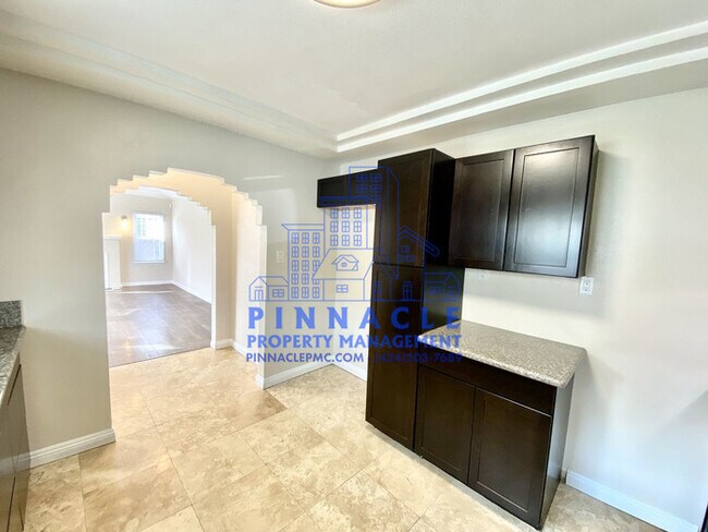 Foto del edificio - 3 Bedroom Home For Rent in Los Angeles
