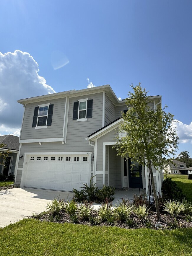 Building Photo - 104 Charmer Trce