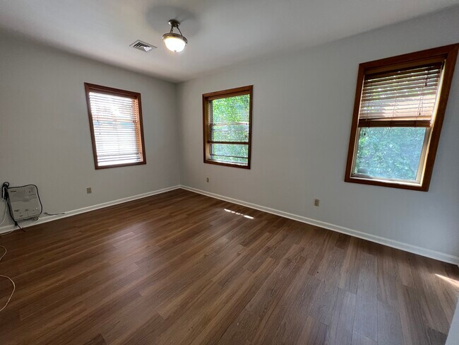 Foto del edificio - 115 Forest St