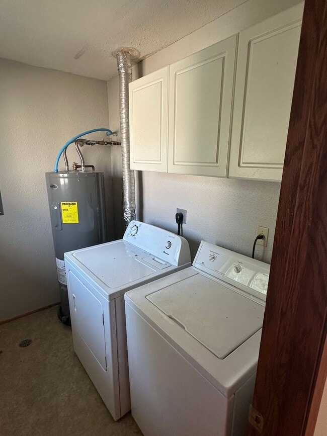 Building Photo - CD-111