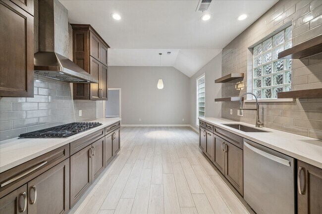 Foto del edificio - 3115 Cedar Knolls Dr