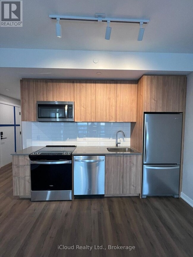 Photo du bâtiment - 720 Whitlock Ave