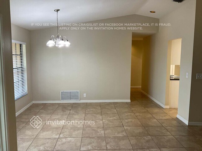 Foto del edificio - 1827 76th St W