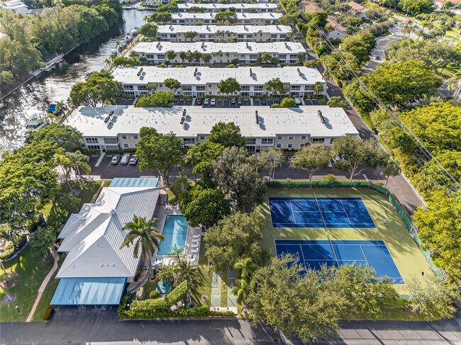 Foto del edificio - 6417 Bay Club Dr