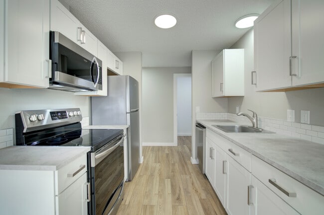 Building Photo - 13737 32nd Ave NE