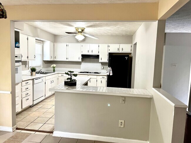 Foto del edificio - 3056 Dale Hollow Dr