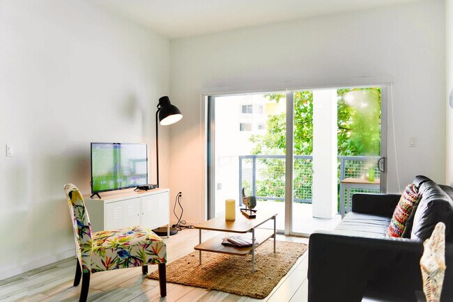 Foto del edificio - 481 NE 29th St