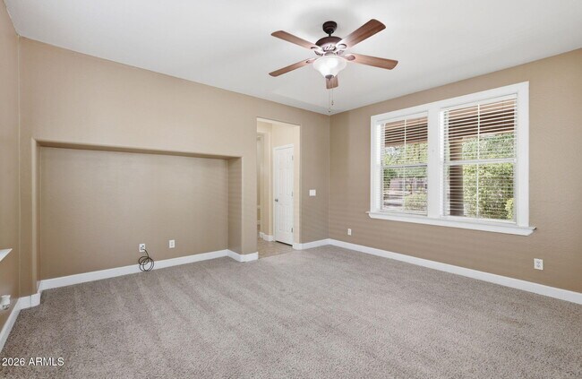 Building Photo - 15372 W Dahlia Dr