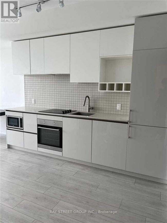 Photo du bâtiment - 5 Buttermill Ave.