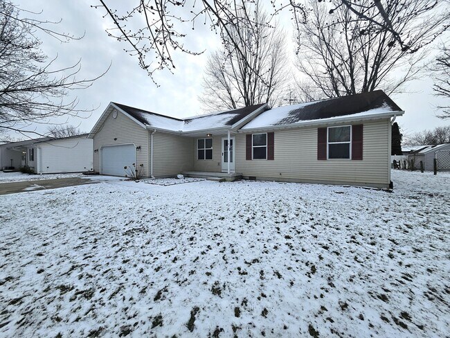 Foto del edificio - 101 Andrew Ct E