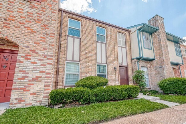 Building Photo - 7700 Creekbend Dr