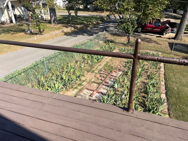 Foto del edificio - charming  Stone home : 1-bedroom, 1-bathroom (All utilities included)