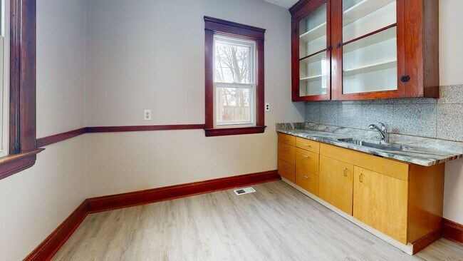 Foto del edificio - 6714 Ottawa Rd