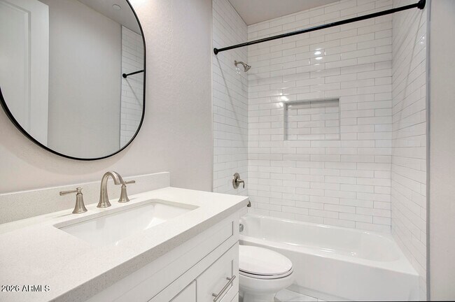 Foto del edificio - 4506 N 10th St