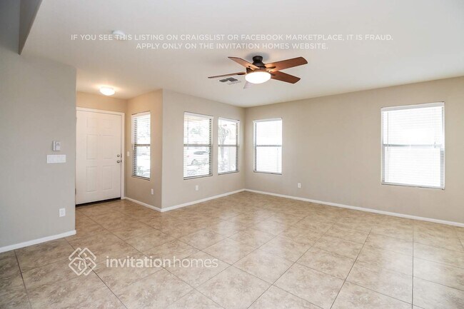Building Photo - 1039 S Deerfield Ln