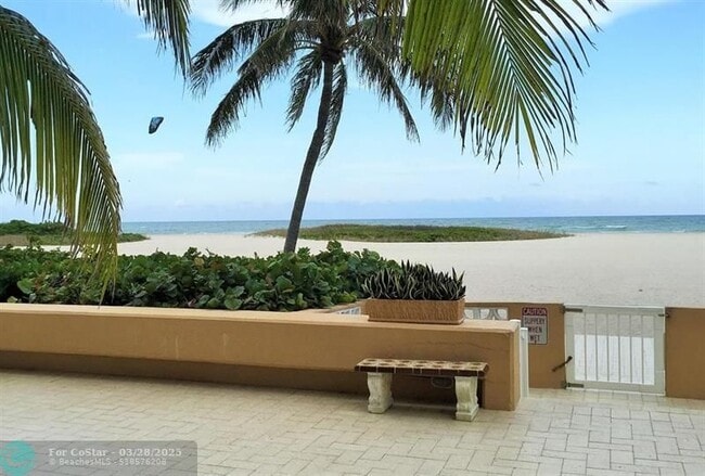 Foto del edificio - 1012 N Ocean Blvd