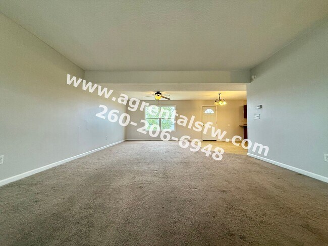 Building Photo - 3 Bedroom House