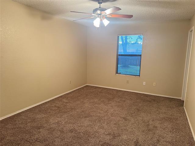 Foto del edificio - 662 Clover Ln