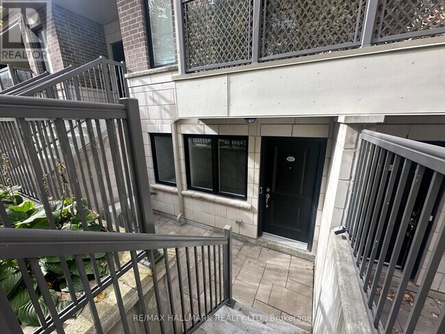 Photo du bâtiment - 8 Drummond St