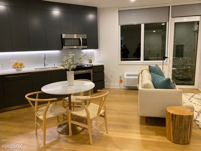 Building Photo - 2 br, 2 bath Condo - 1 Marine Rd