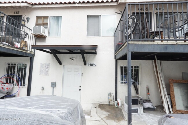 Building Photo - 448 W 41st Pl