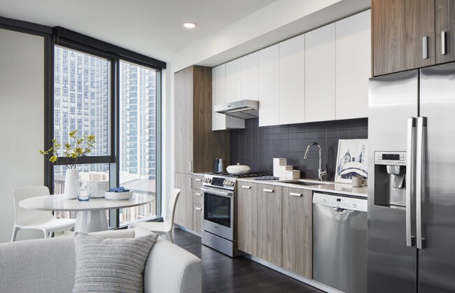 Foto del edificio - 210 N Harbor Dr