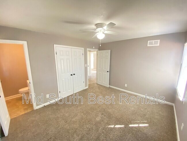 Building Photo - 3045 Curtis St