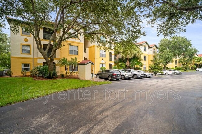 Building Photo - 11550 Villa Grand