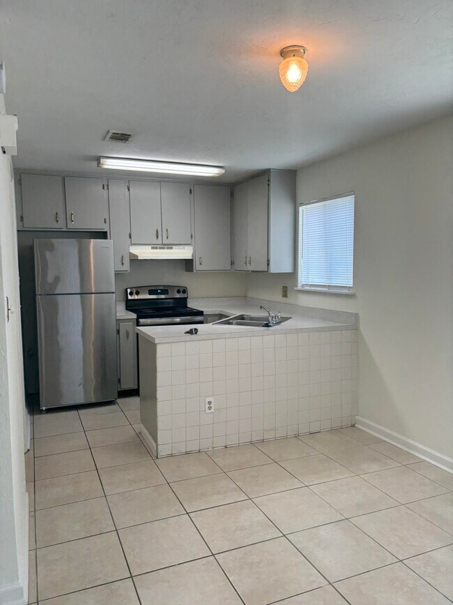 Foto del edificio - 6169 Greenon Ln