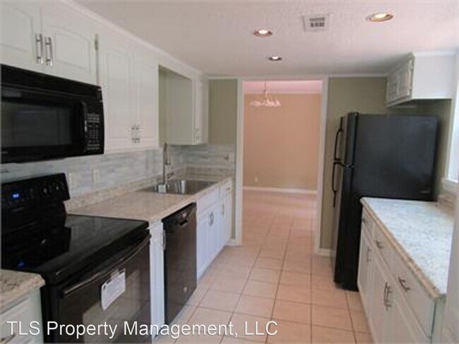 Building Photo - 4 br, 2.5 bath House - 116 Magnolia Circle 1