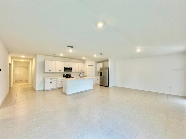 Building Photo - 10275 Purple Leaf Ct